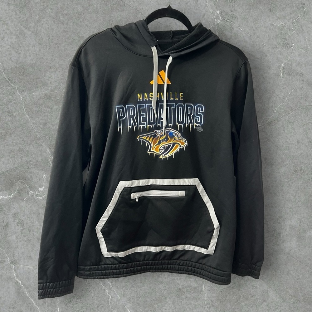 ADIDAS
NASHVILLE PREDATORS W BLACK TI HOODIE